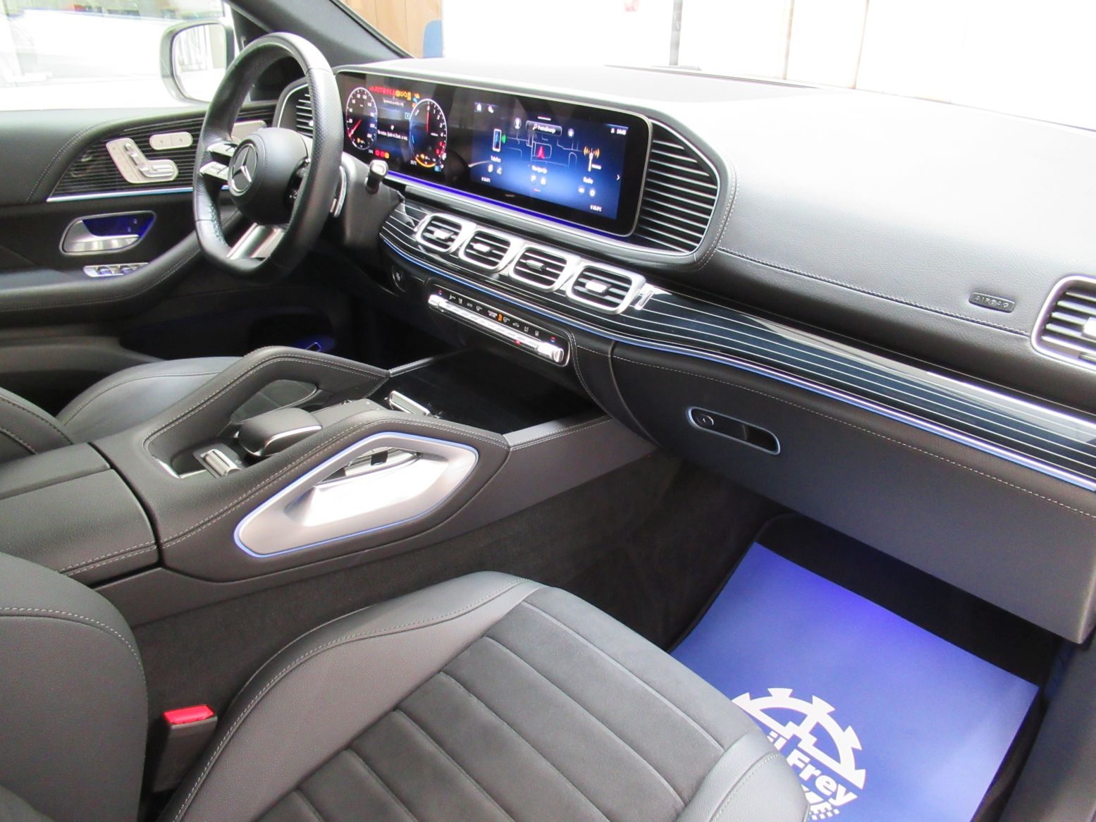 2025 Mercedes-Benz GLE — fotografija 10