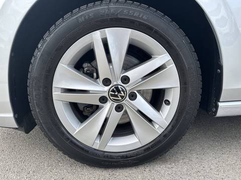 2024 Volkswagen Golf — sličica 15