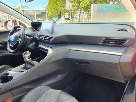 2017 Peugeot 3008 — sličica 22