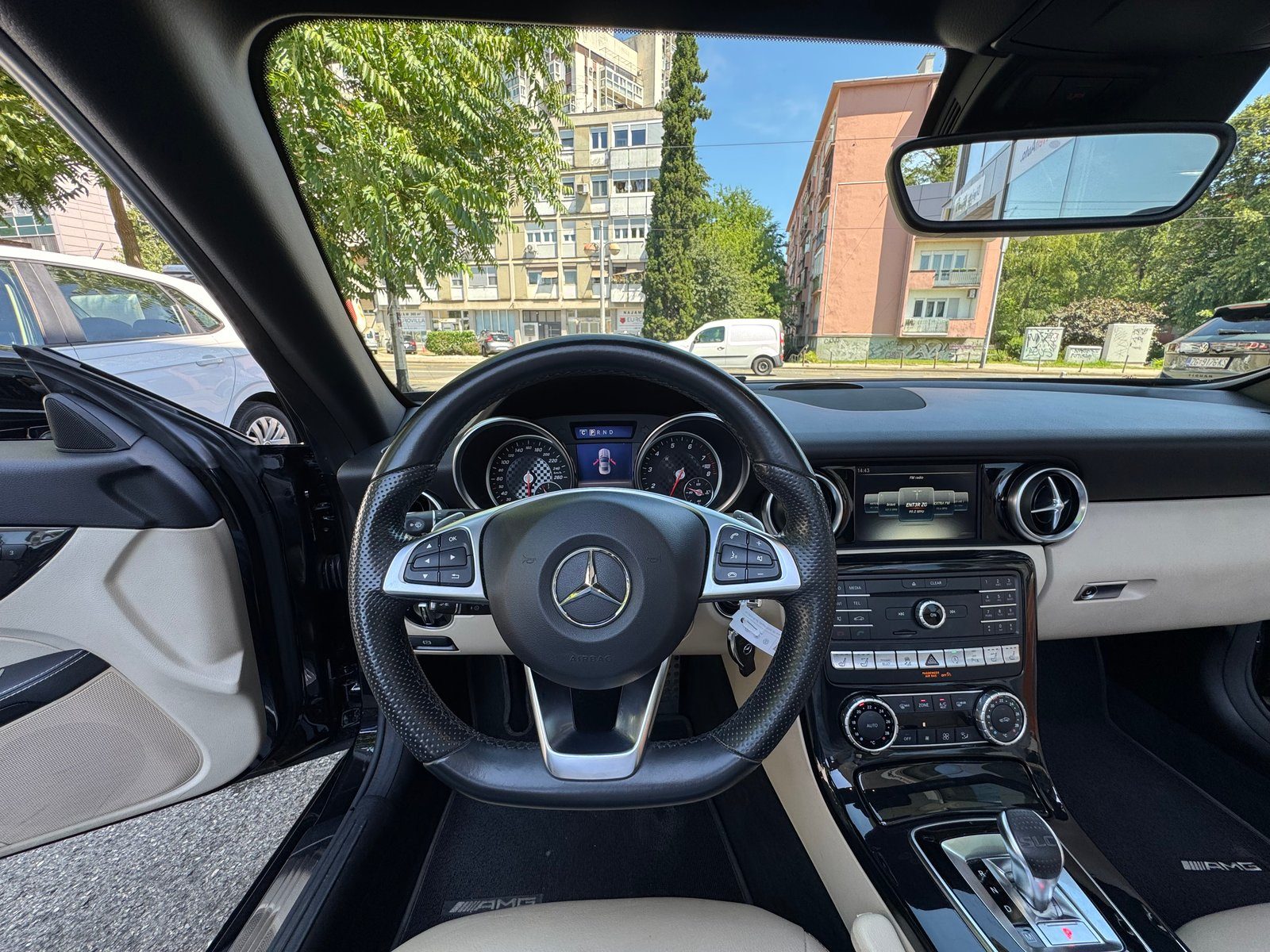 2017 Mercedes-Benz SLC — fotografija 15
