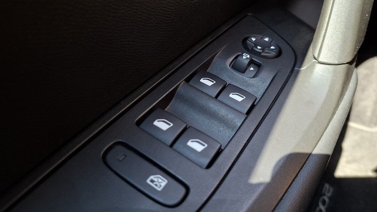 2022 Peugeot 2008 — fotografija 24