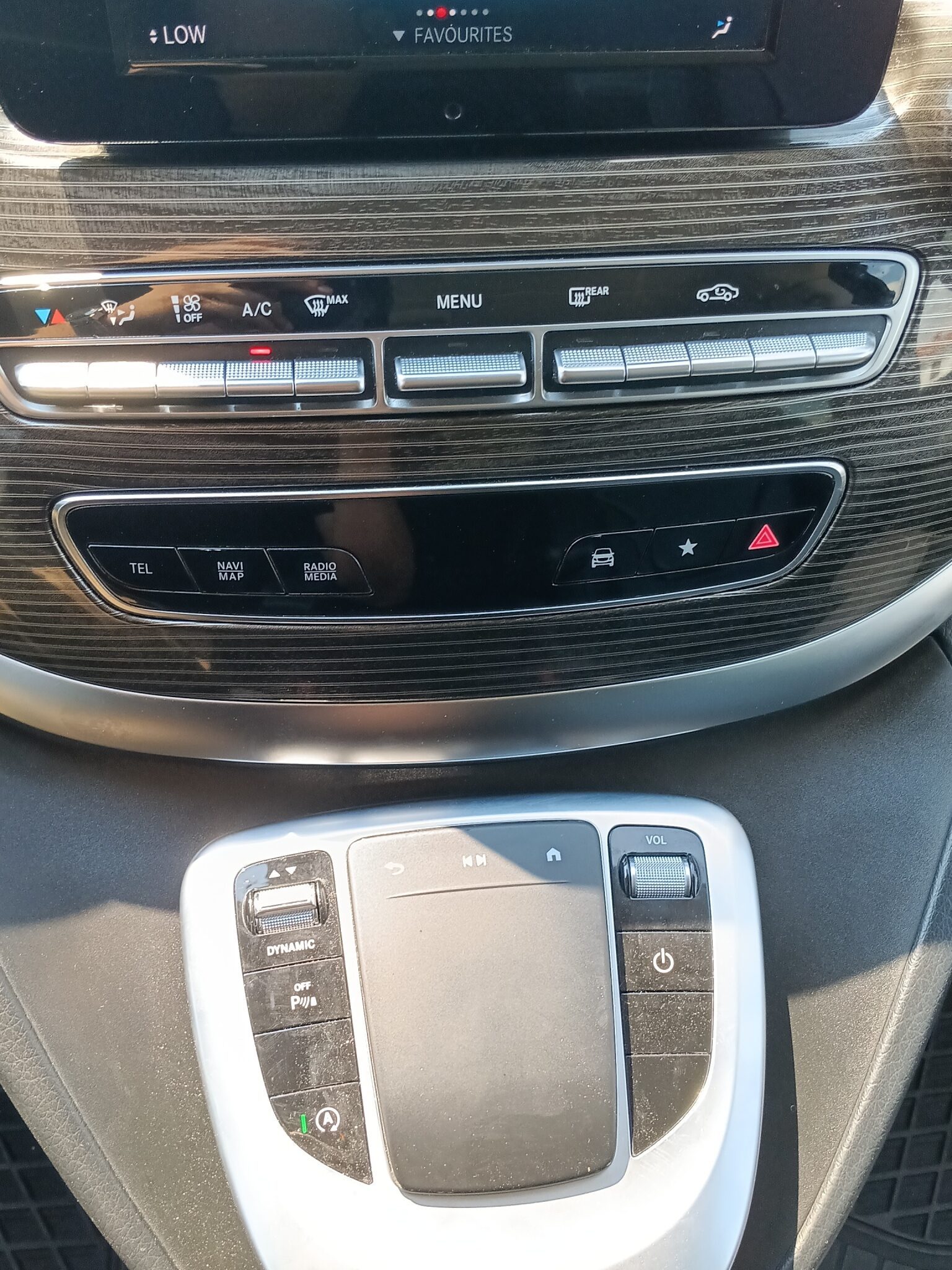 2023 Mercedes-Benz V-klasa — fotografija 16