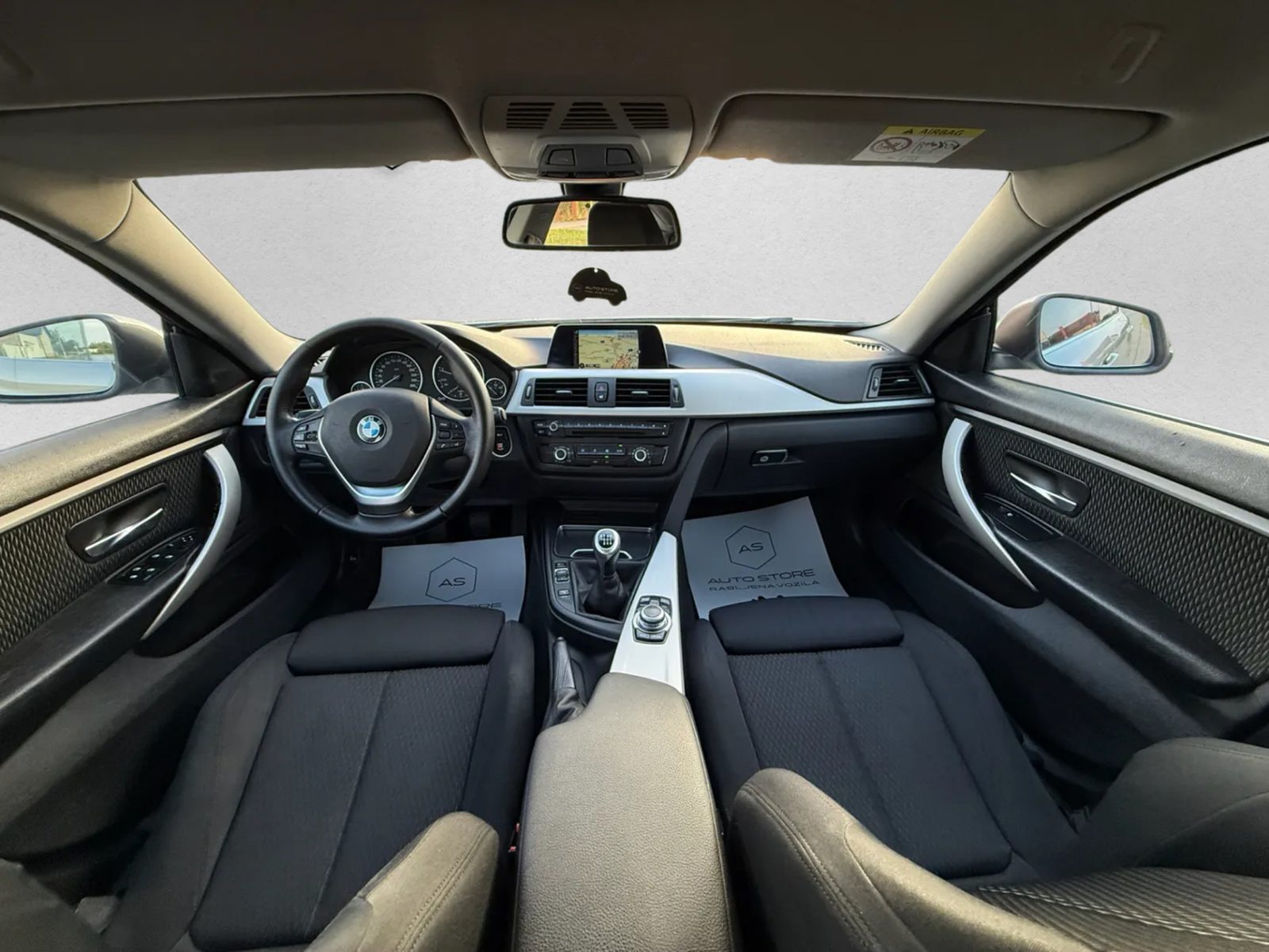 2017 BMW Serija 4 — fotografija 15