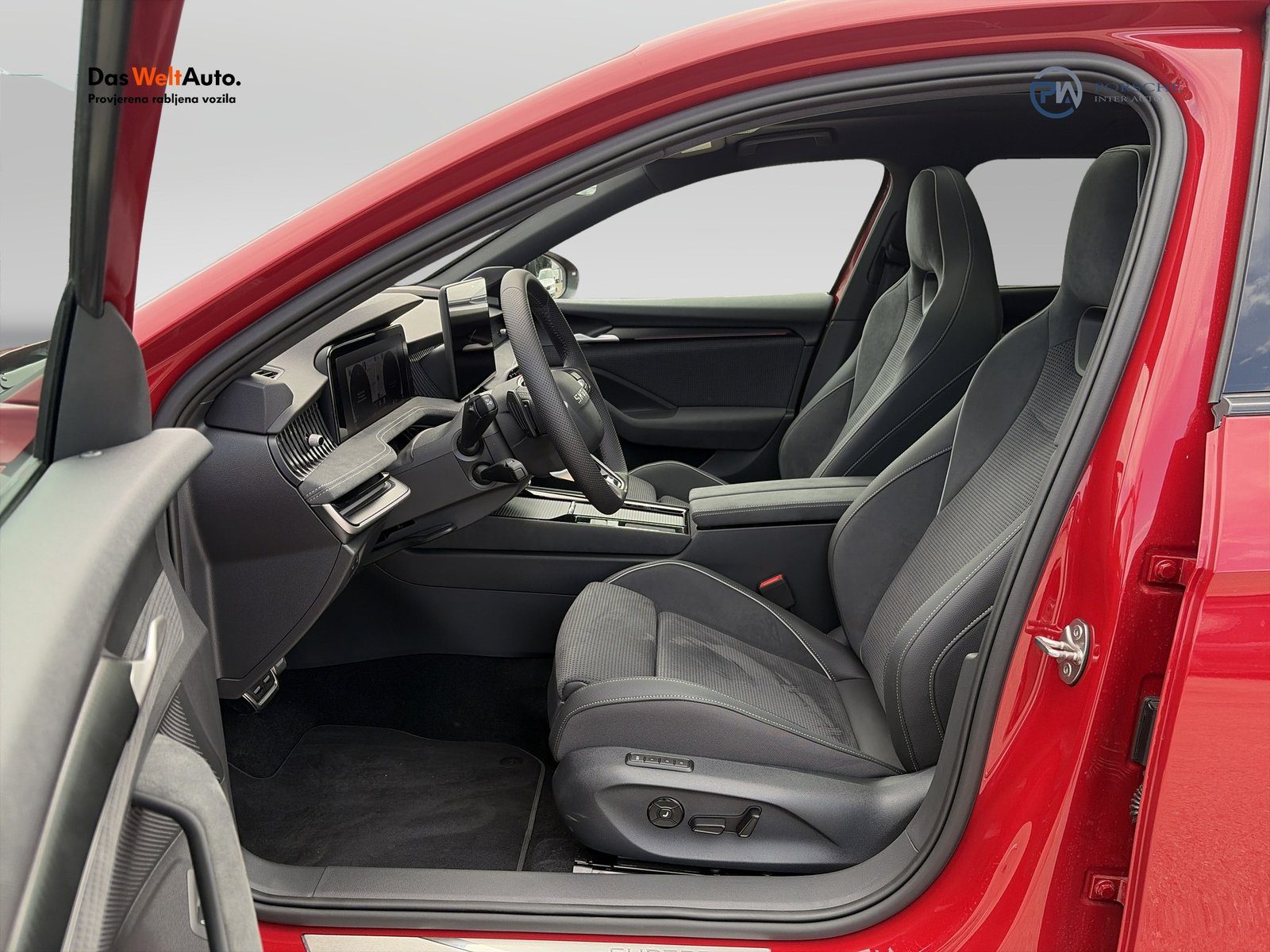 2026 Škoda Superb Combi Sportline — fotografija 11