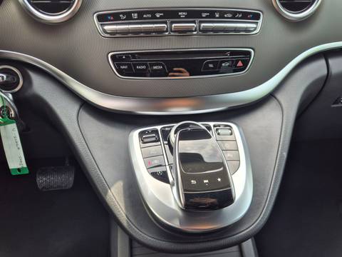 2017 Mercedes-Benz V-klasa — sličica 22