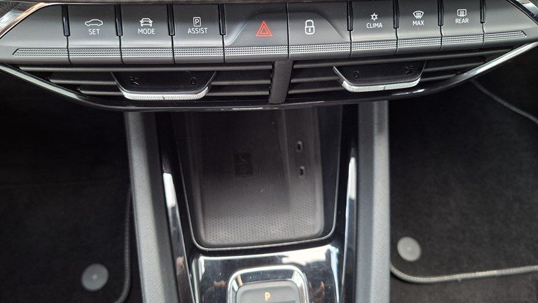 2021 Škoda Octavia — fotografija 17