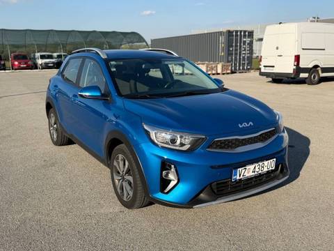 2022 Kia Stonic — sličica 3