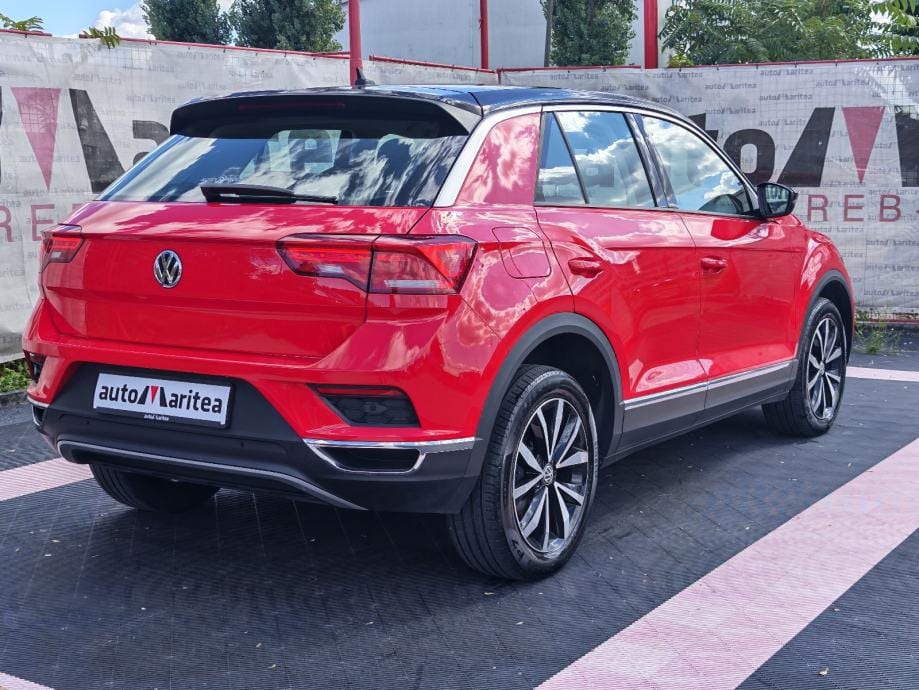 2019 Volkswagen T-Roc — fotografija 15