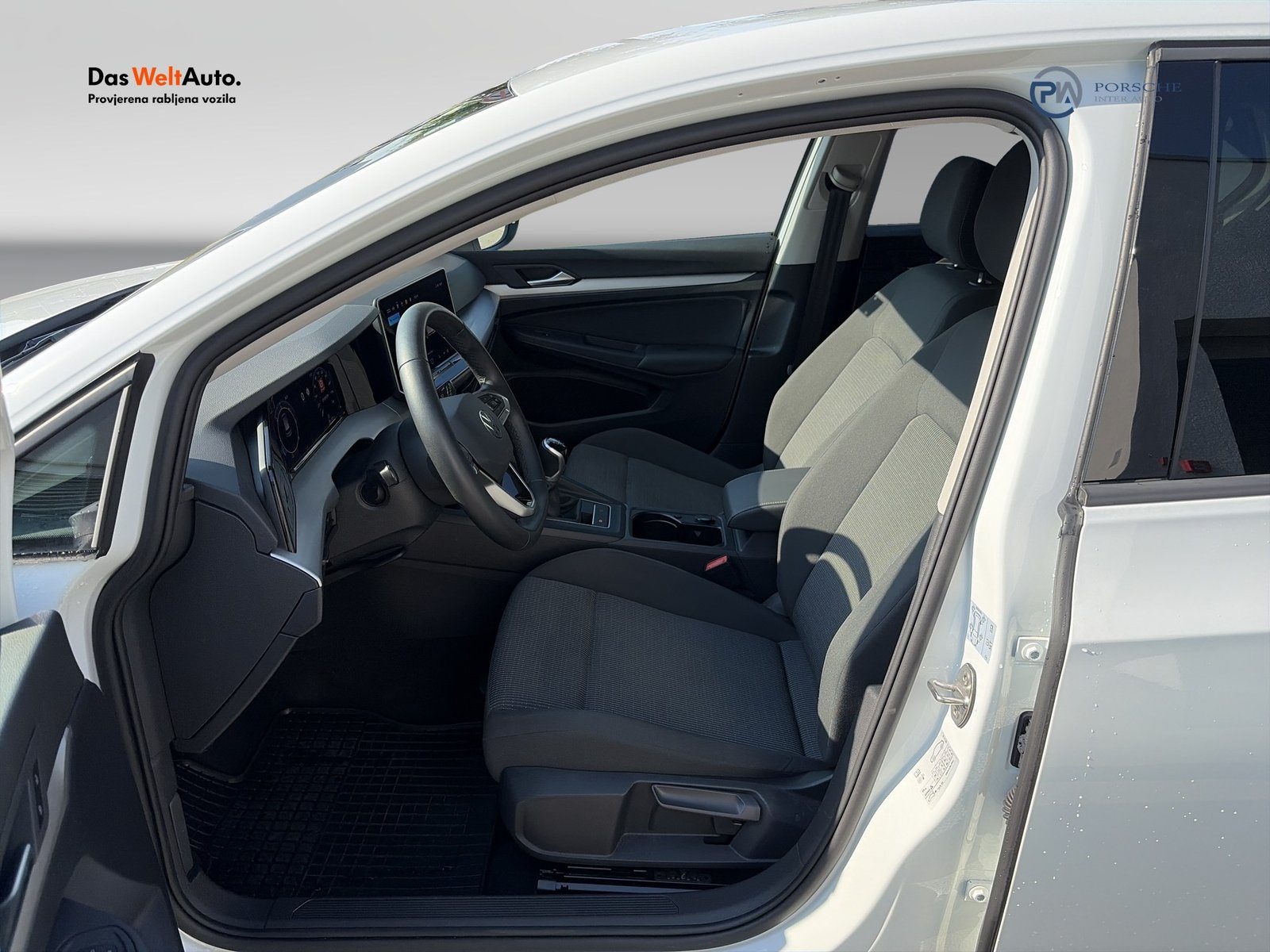 2025 Volkswagen Golf — fotografija 11