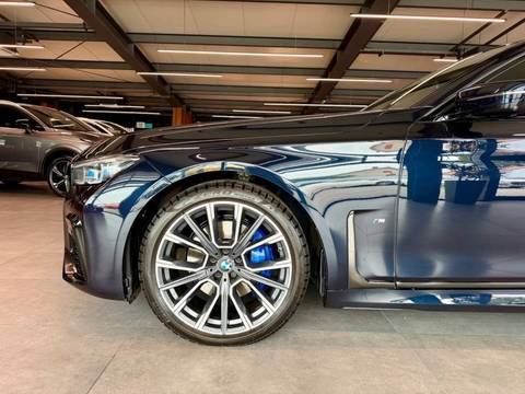 2021 BMW Serija 7 — sličica 11