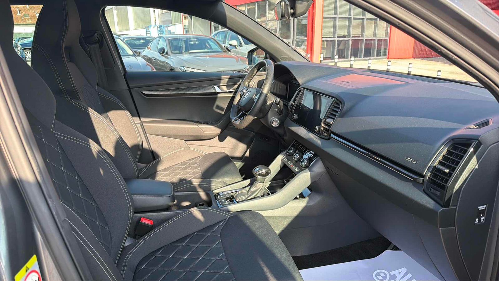 2023 Škoda Karoq — fotografija 9