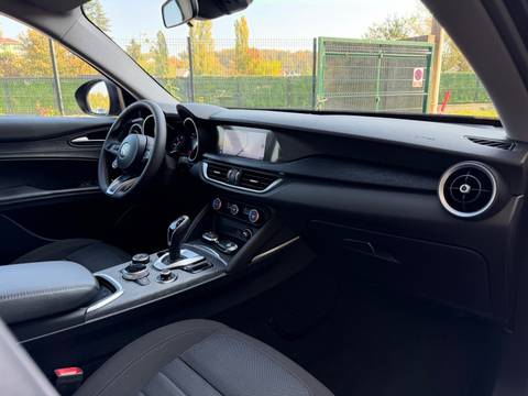 2020 Alfa Romeo Stelvio — sličica 5
