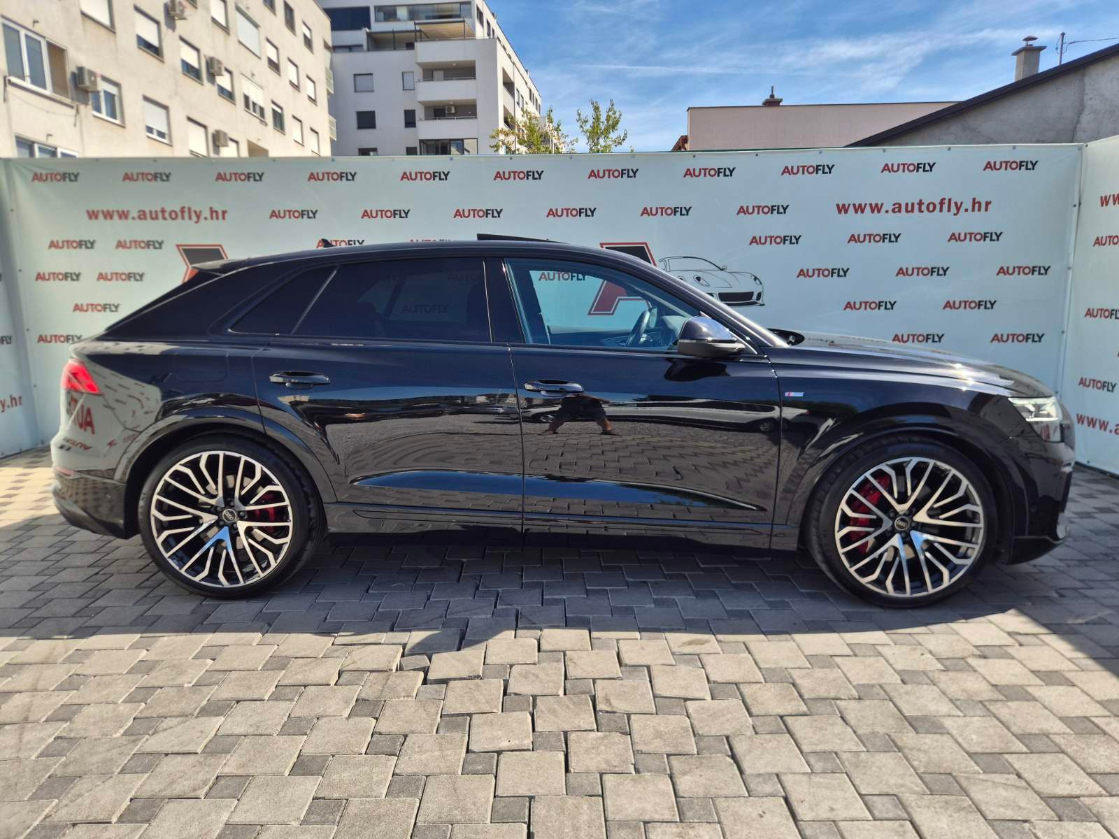 2025 Audi Q8 S line — fotografija 5