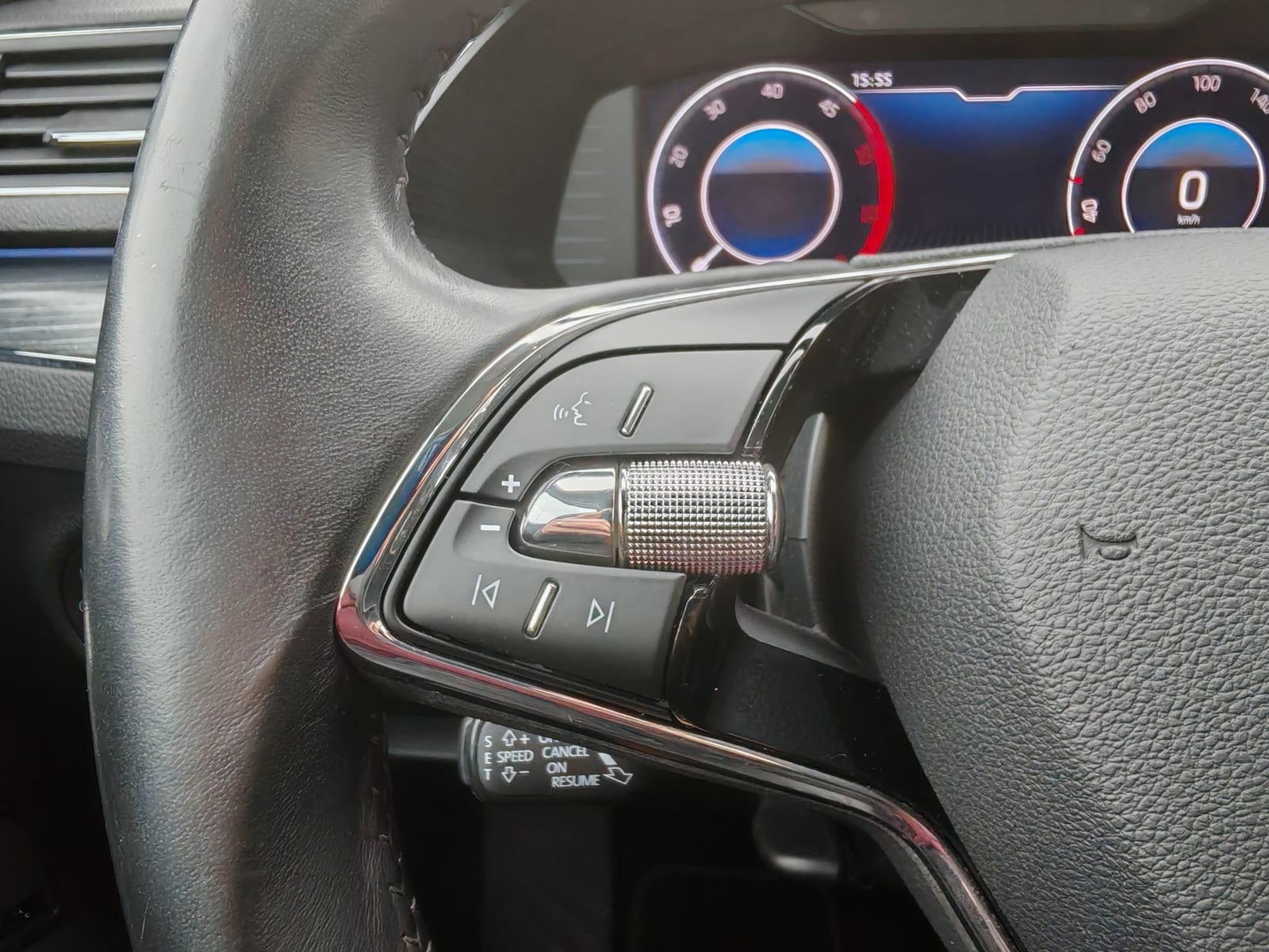 2021 Škoda Superb — fotografija 15