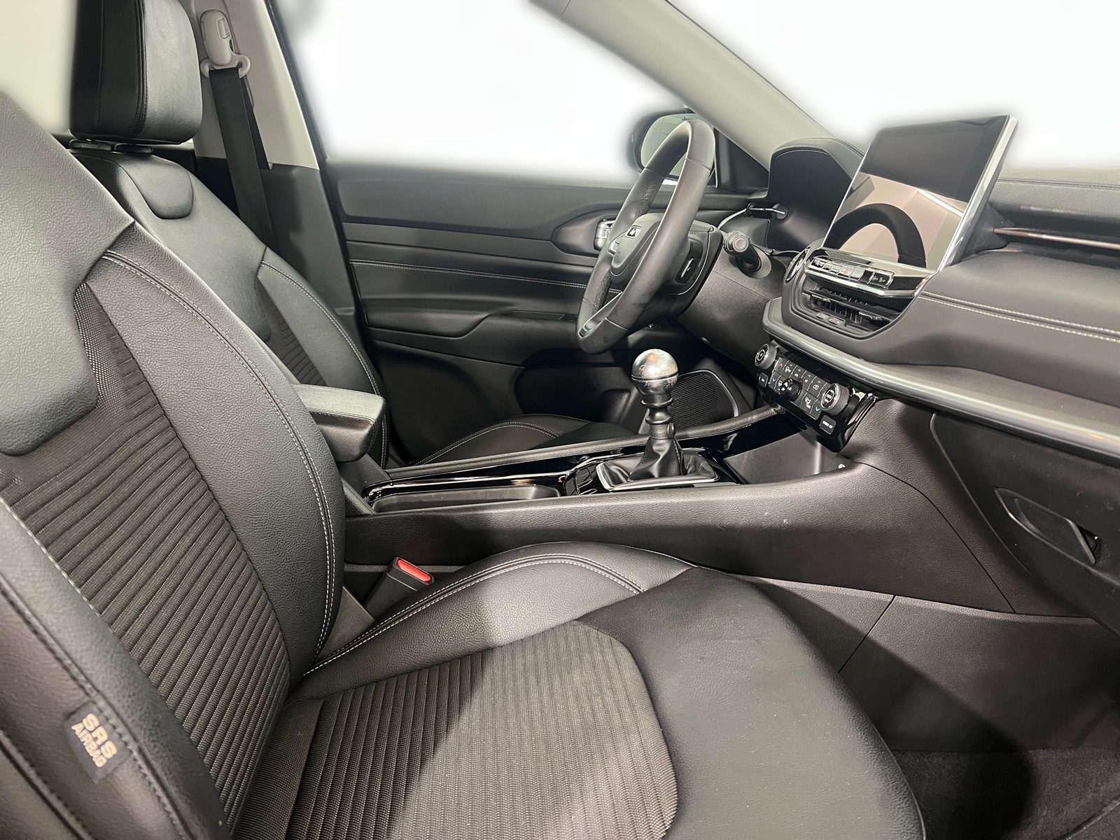 2023 Jeep Compass — fotografija 22