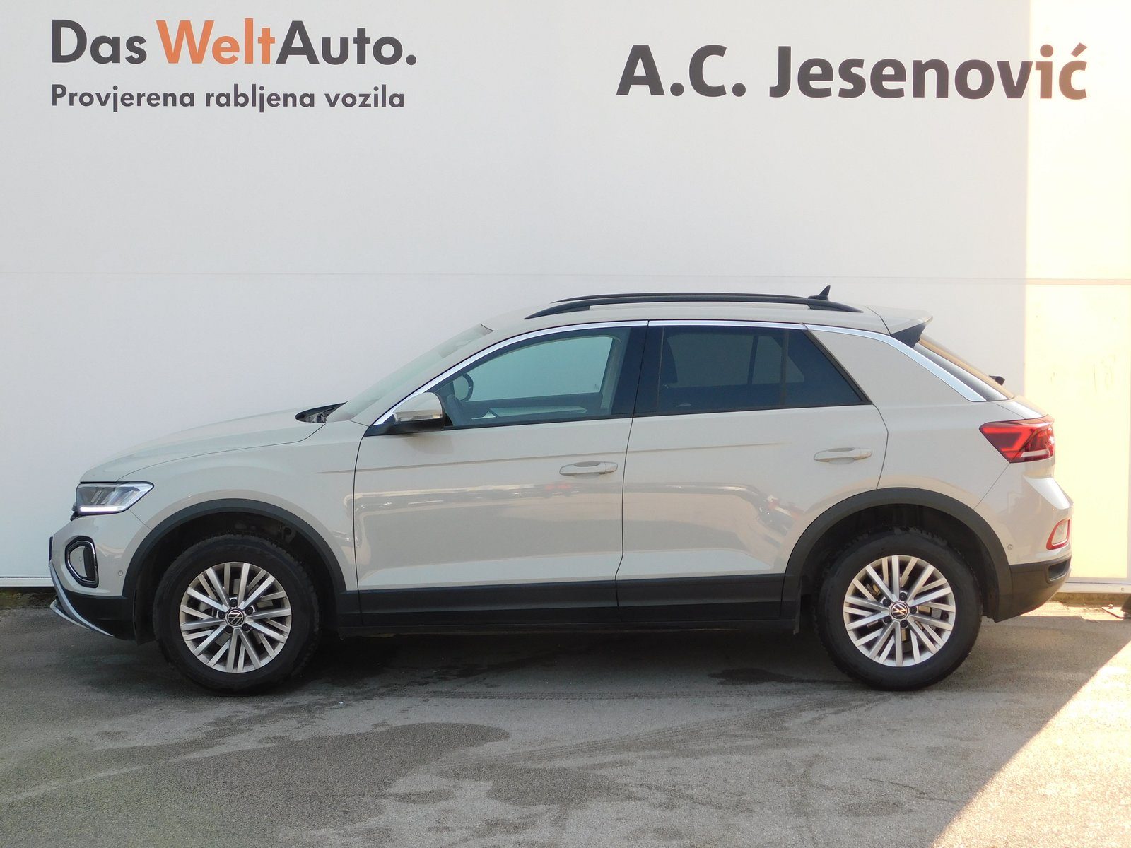 2024 Volkswagen T-Roc — fotografija 5