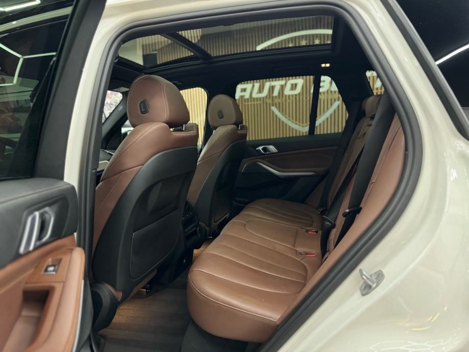 2021 BMW X5 — fotografija 15