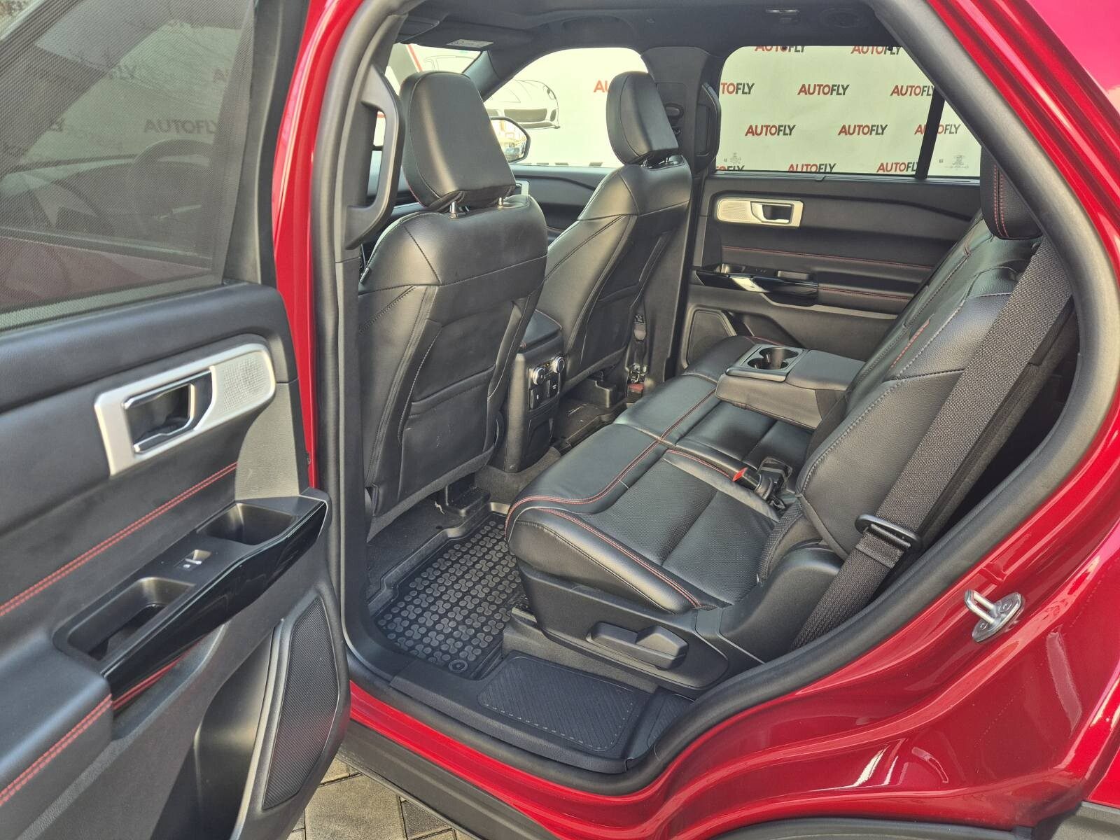 2023 Ford Explorer ST-Line — fotografija 14