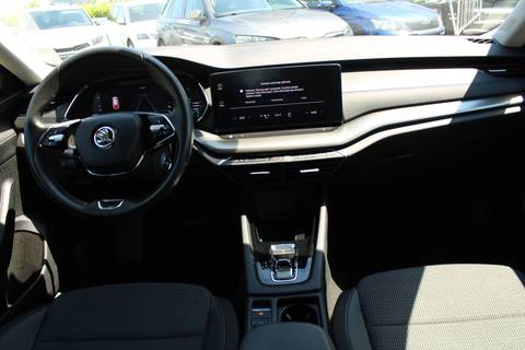 2022 Škoda Octavia Combi — sličica 13