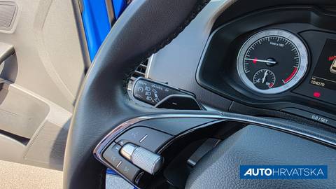 2021 Škoda Karoq — sličica 15