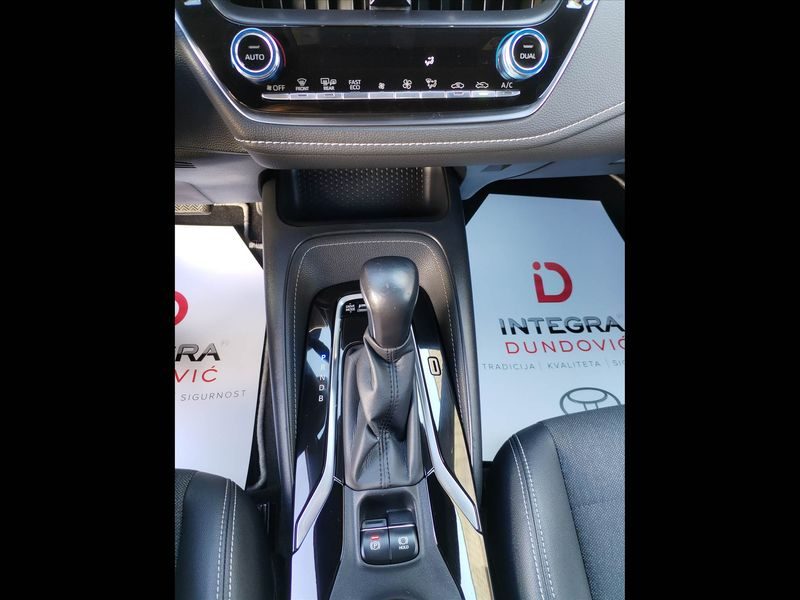 2021 Toyota Corolla — fotografija 14