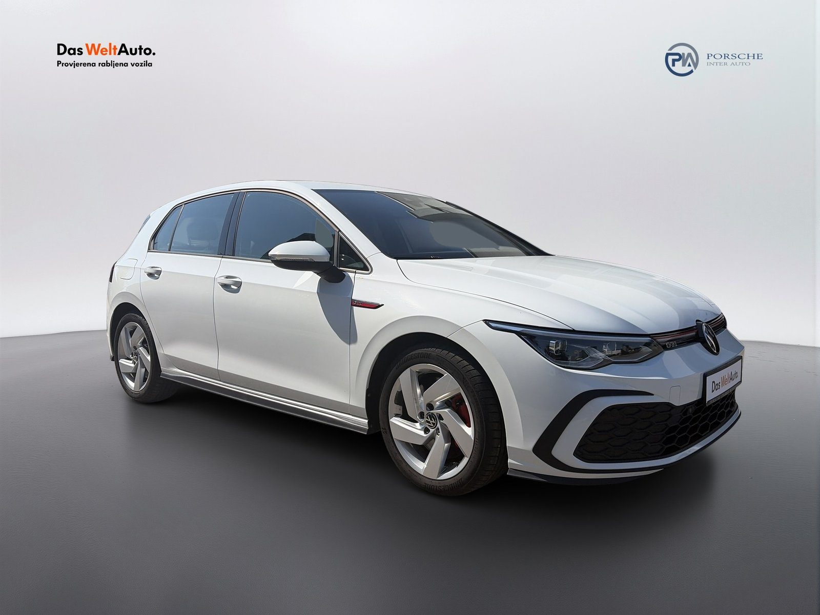2024 Volkswagen Golf — fotografija 3