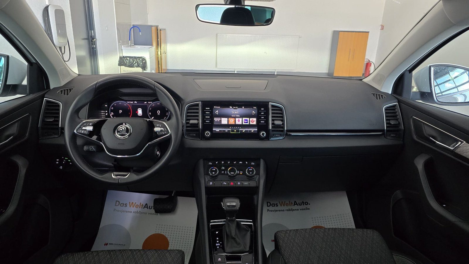 2023 Škoda Karoq — fotografija 11