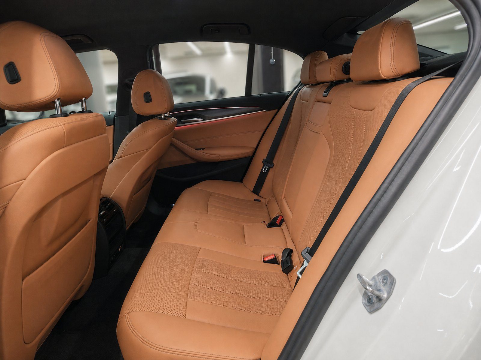 2021 BMW Serija 5 — fotografija 22