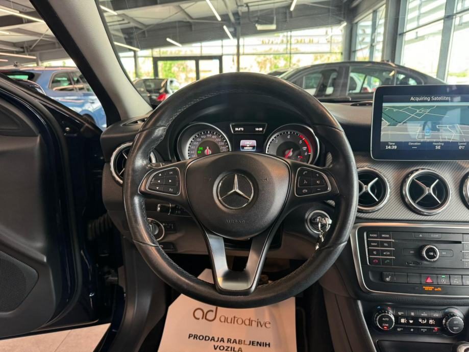 2017 Mercedes-Benz GLA — fotografija 11