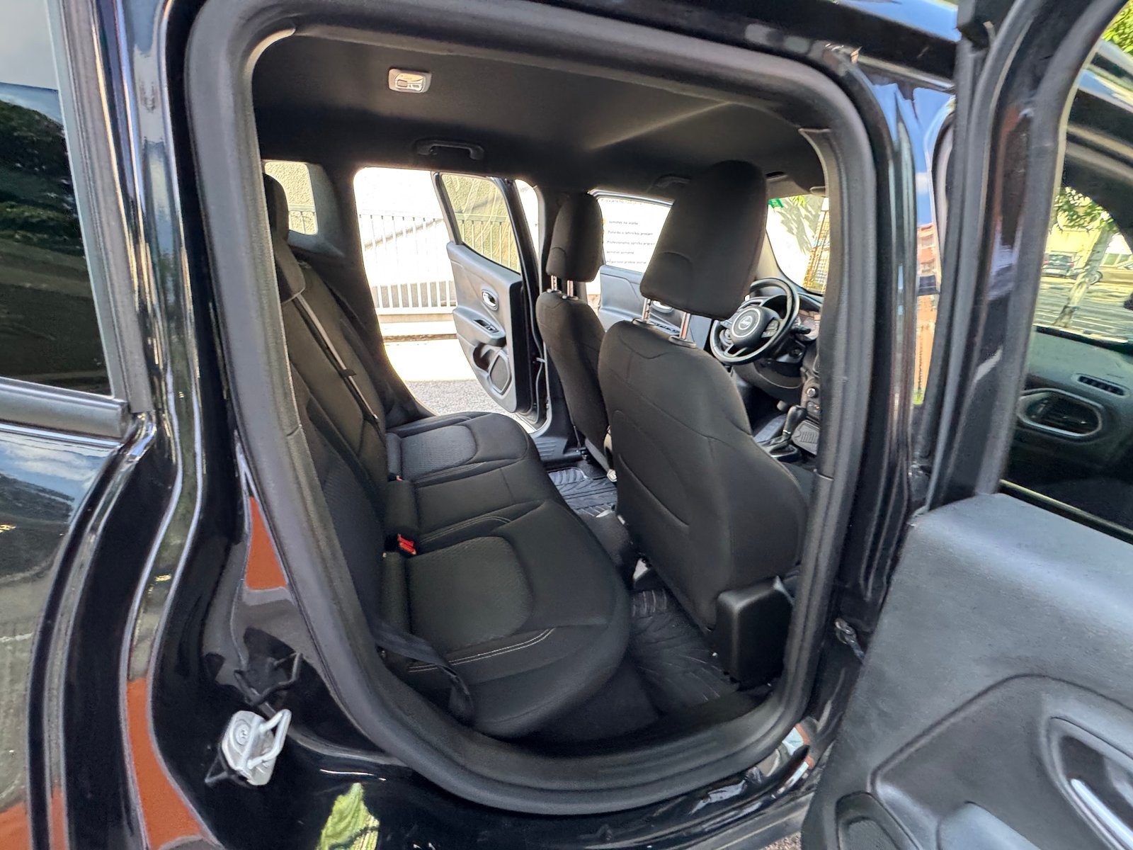 2022 Jeep Renegade — fotografija 17