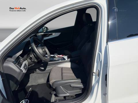 2023 Audi A4 S line — sličica 9