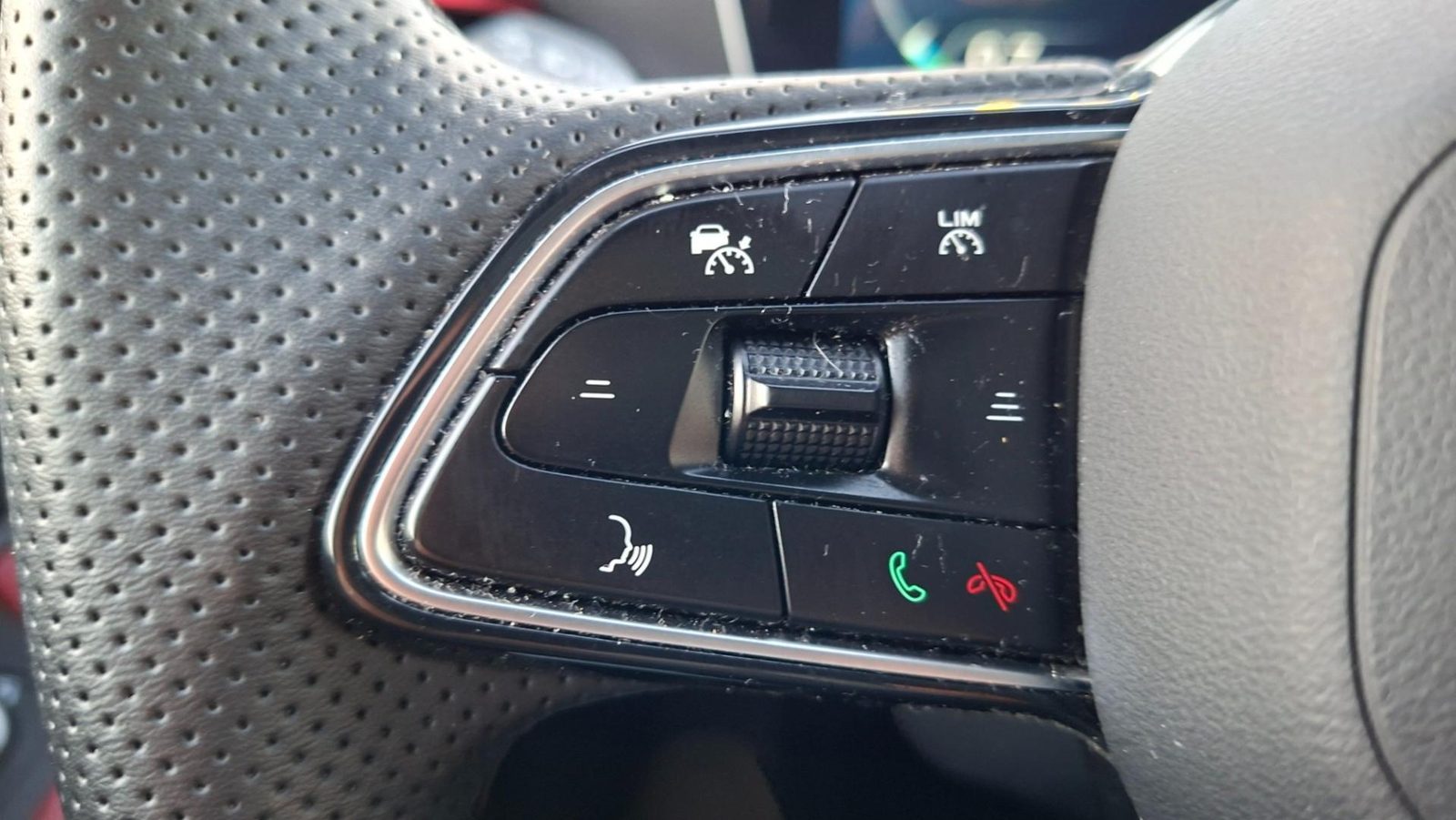 2024 Geely Coolray — fotografija 12