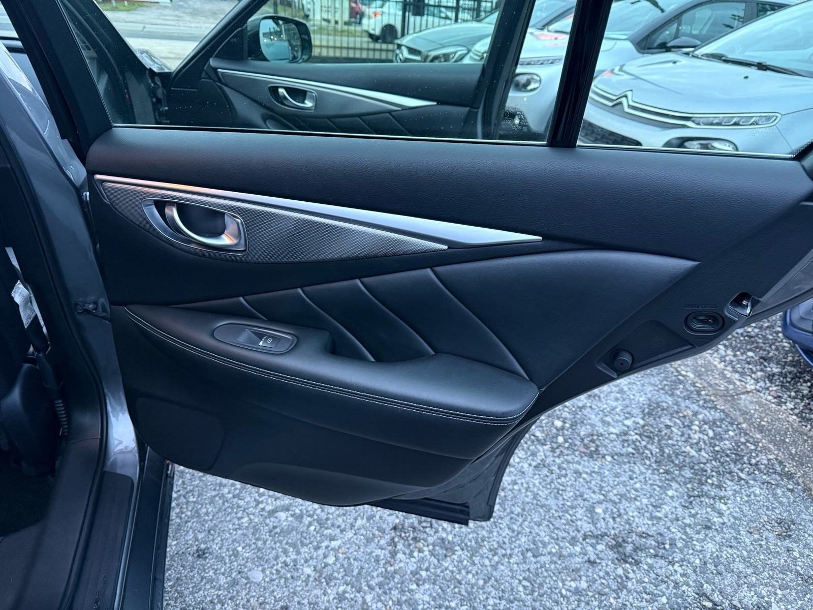 2014 Infiniti Q50 — fotografija 24