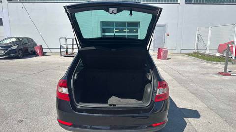 2015 Škoda Rapid — sličica 12