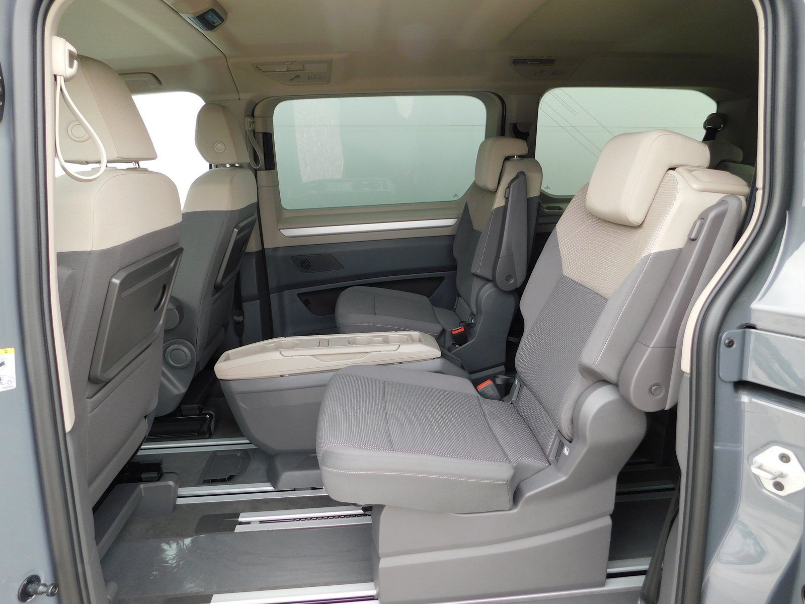2025 Volkswagen Multivan — fotografija 11