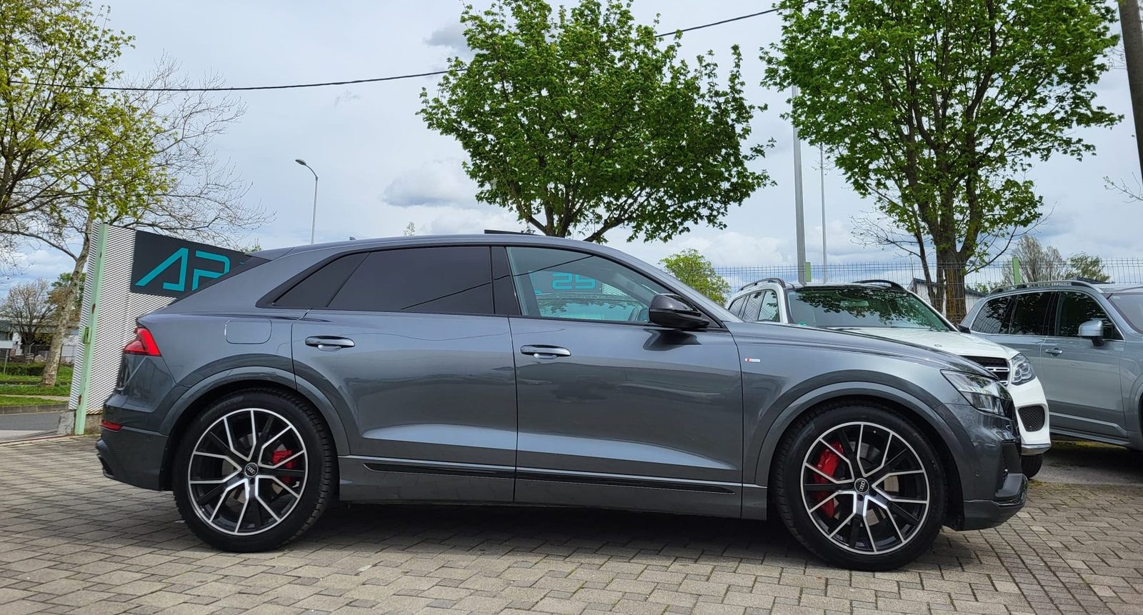 2023 Audi Q8 S line — fotografija 7