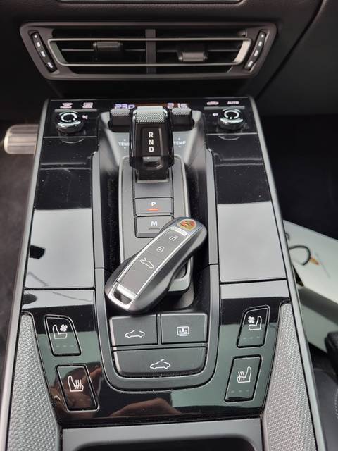 2023 Porsche 911 — sličica 22