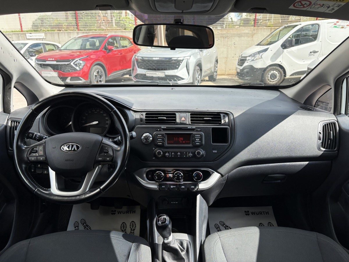 2014 Kia Rio — fotografija 10