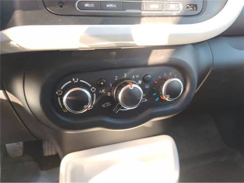 2015 Renault Twingo — sličica 14