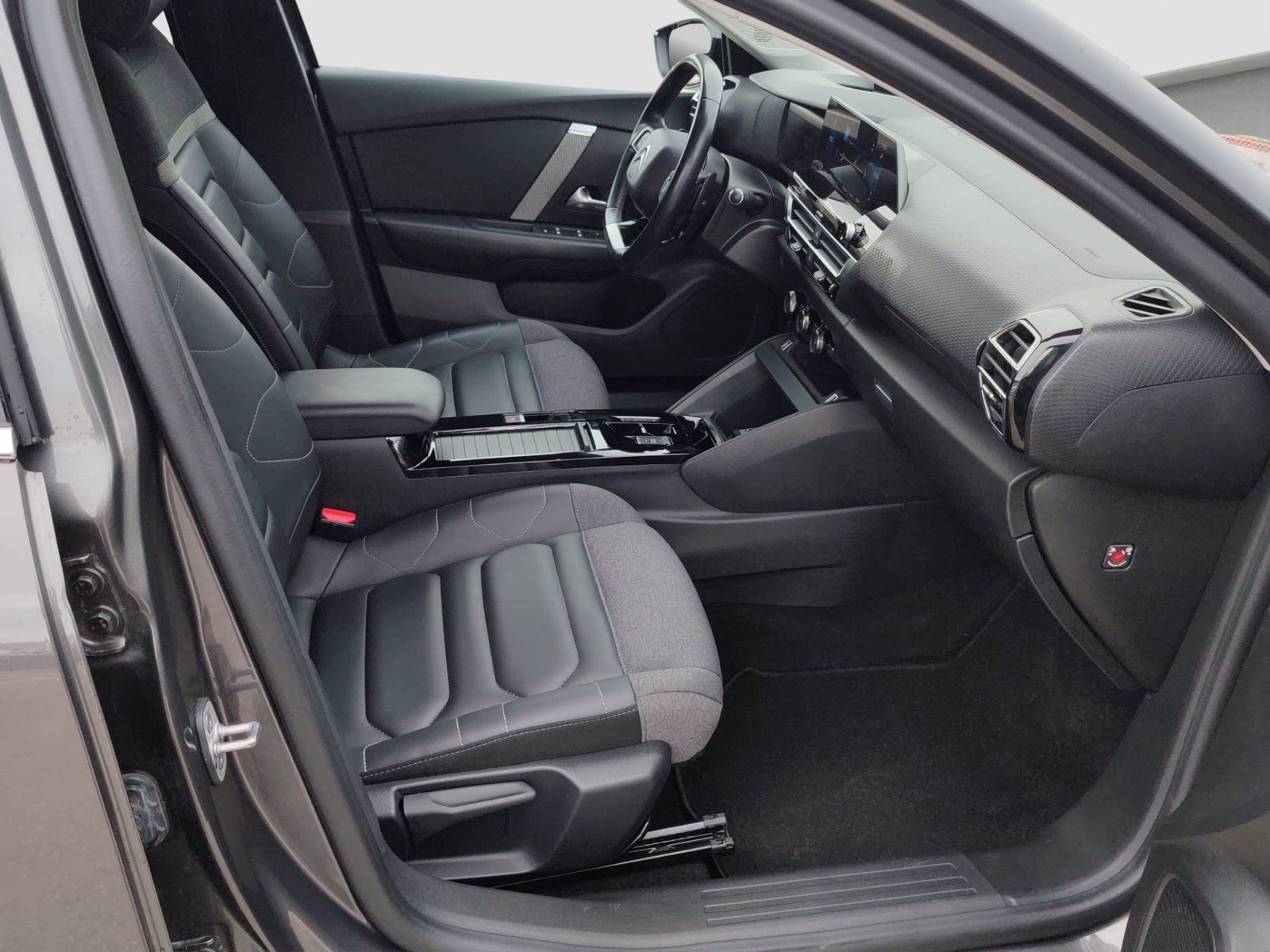 2023 Citroën C4 — fotografija 13