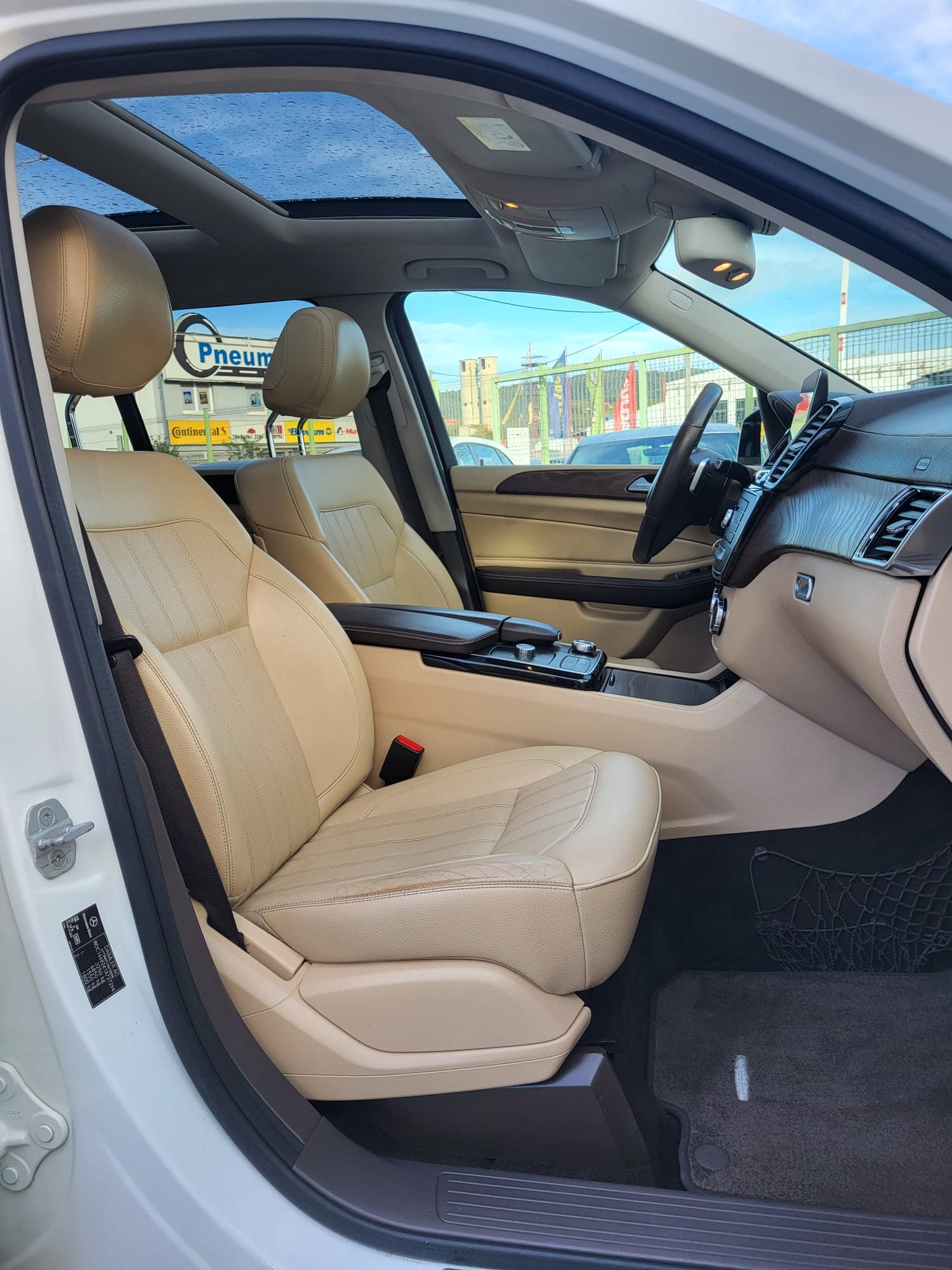 2016 Mercedes-Benz GLS — fotografija 13