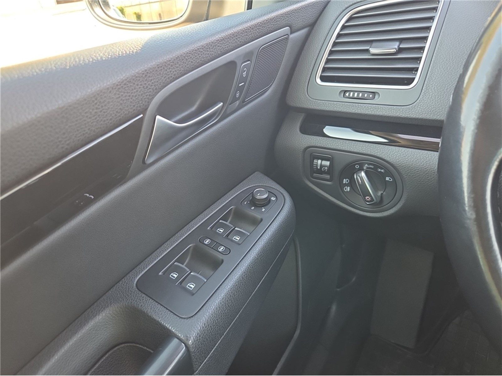 2018 Volkswagen Sharan — fotografija 16
