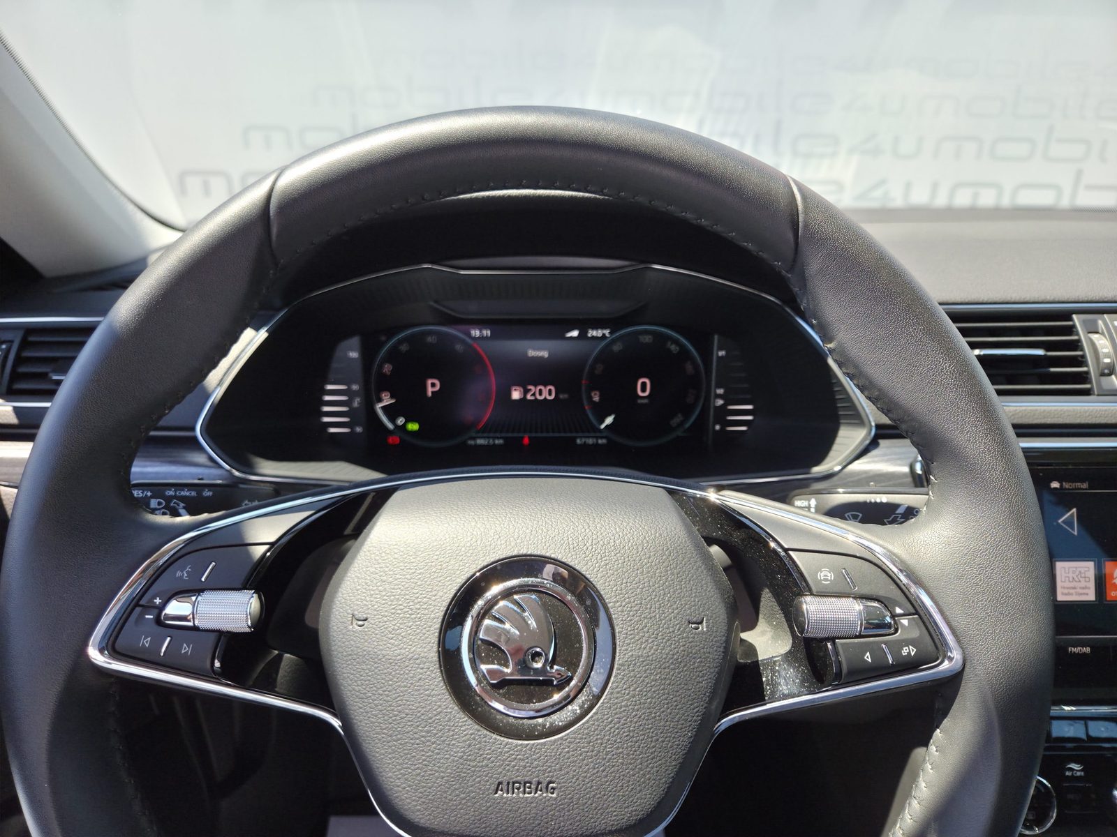 2023 Škoda Superb — fotografija 13