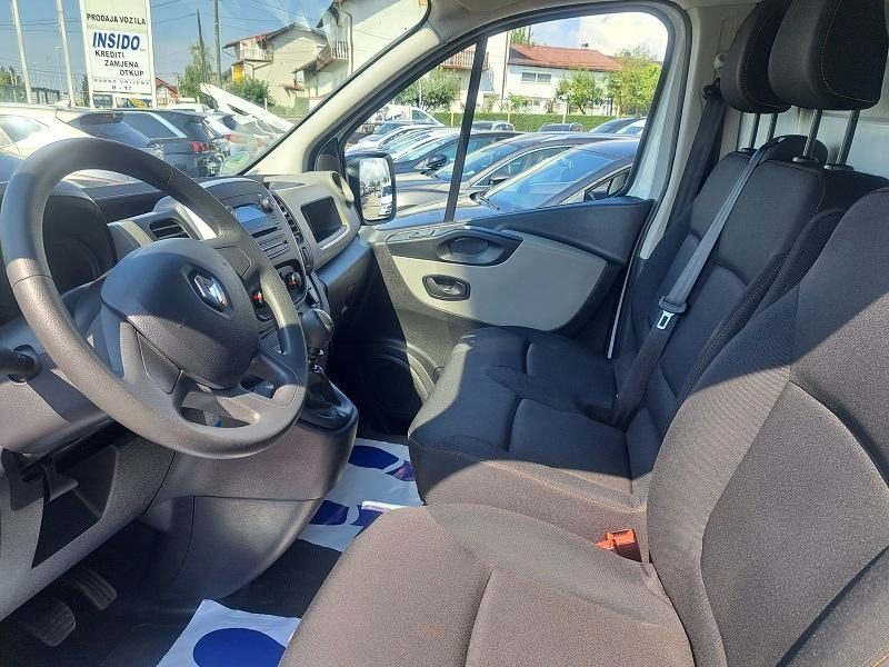 2019 Renault Trafic — fotografija 12