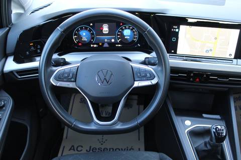 2023 Volkswagen Golf — sličica 10