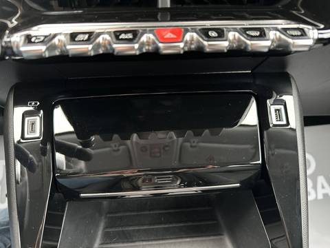 2022 Peugeot 2008 — sličica 28