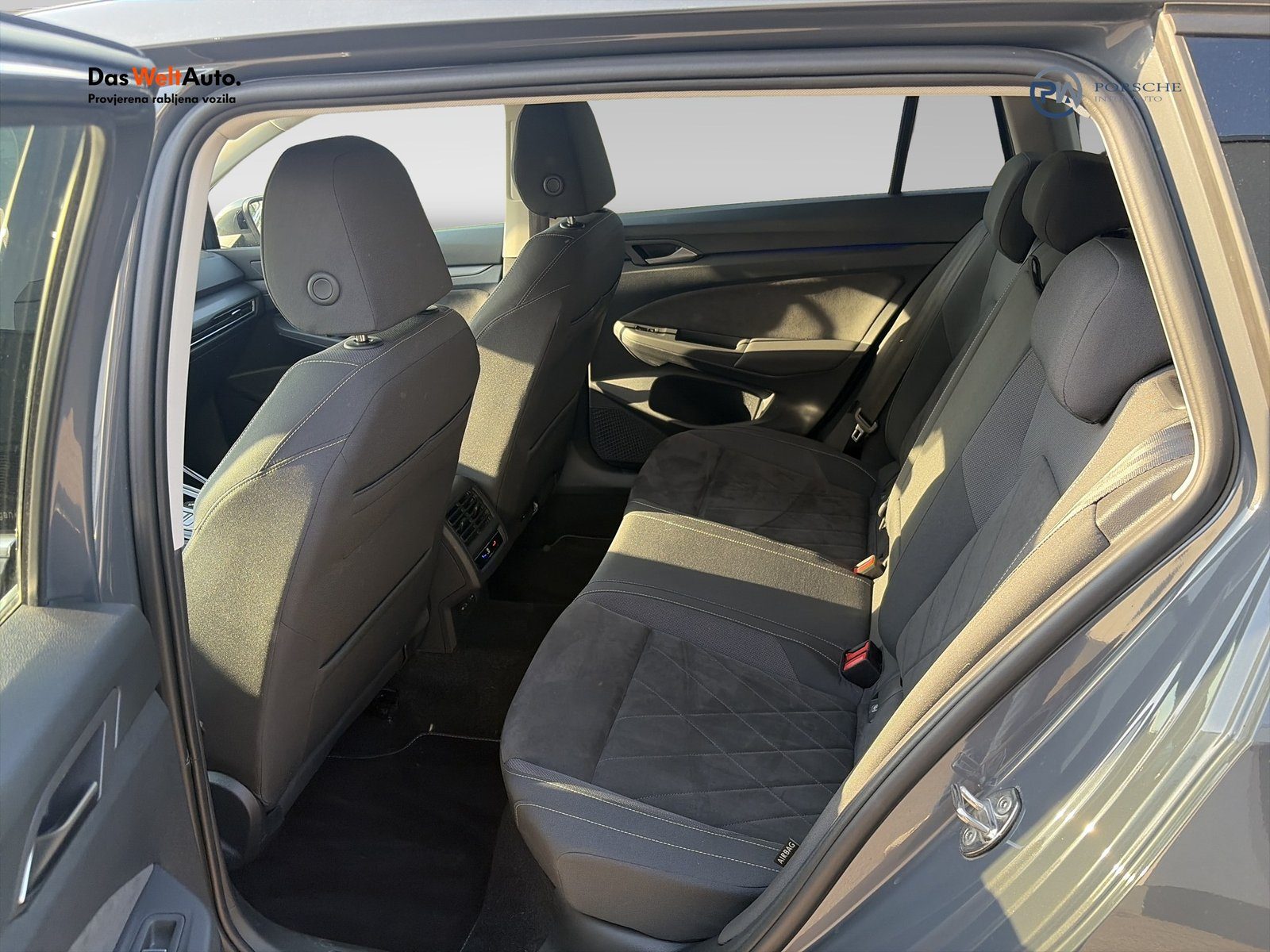 2023 Volkswagen Golf Variant — fotografija 12