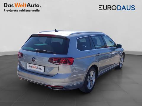 2023 Volkswagen Passat Variant — sličica 4