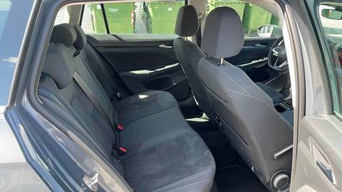 2024 Volkswagen Golf — sličica 11