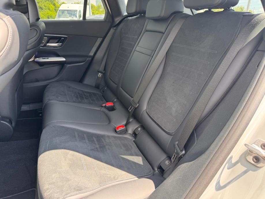 2024 Mercedes-Benz GLC — fotografija 17